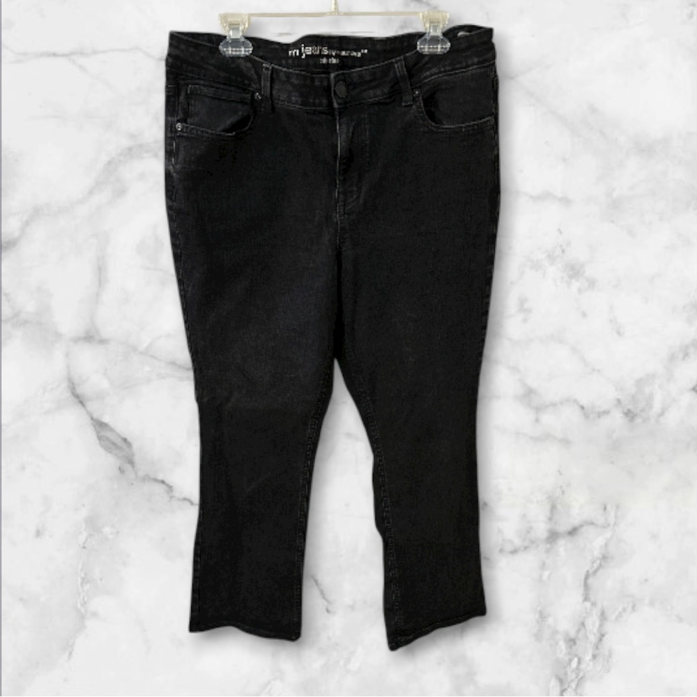 M Jeans by Maurice’s black worn washed bootcut mid rise size 16 short